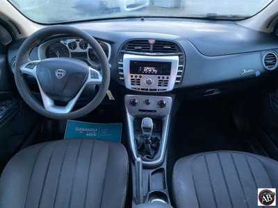 Lancia Delta 1.6 MJT DPF Platino (13)