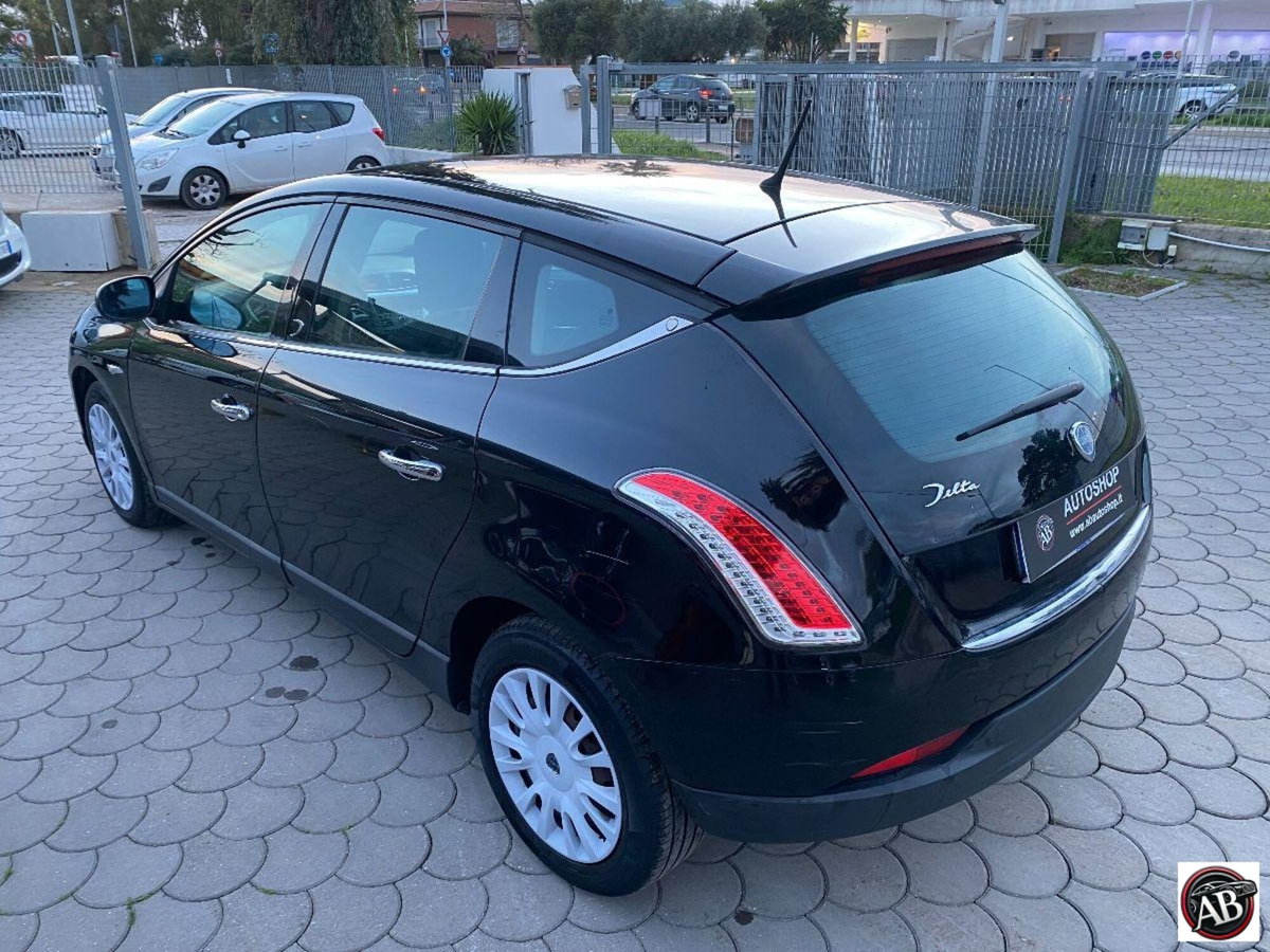 Lancia Delta 1.6 MJT DPF Platino (9)