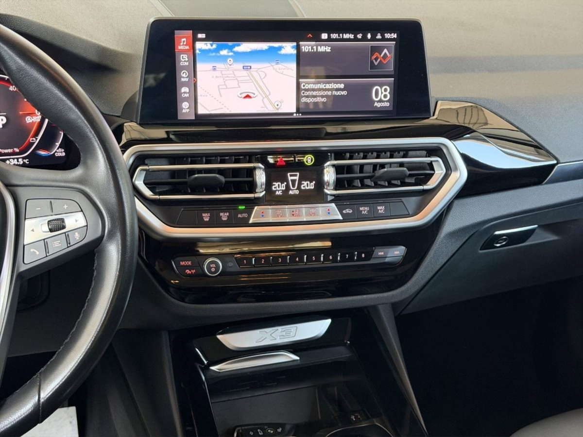 BMW X3 xdrive20d mhev 48V auto (10)