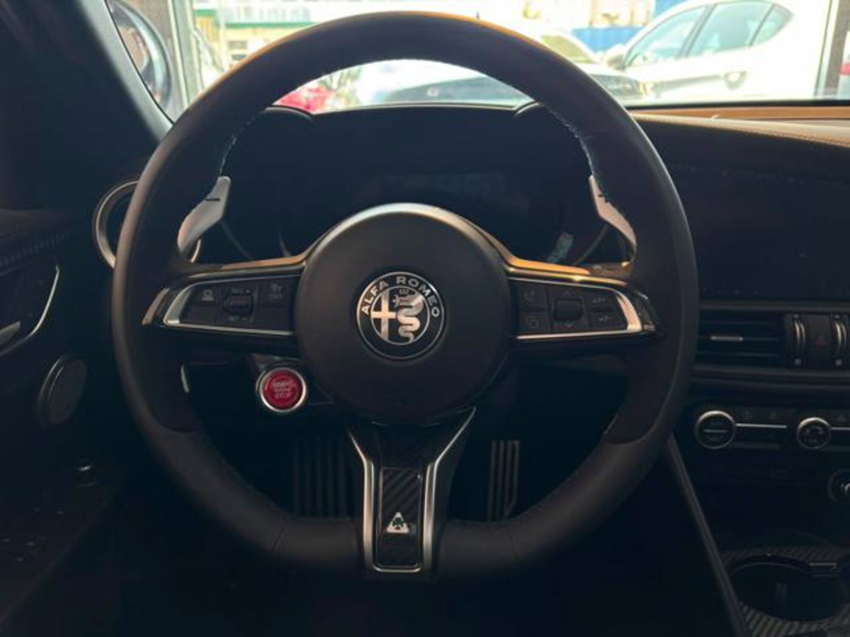 Alfa Romeo Giulia 2.9 T V6 AT8 Quadrifoglio (12)