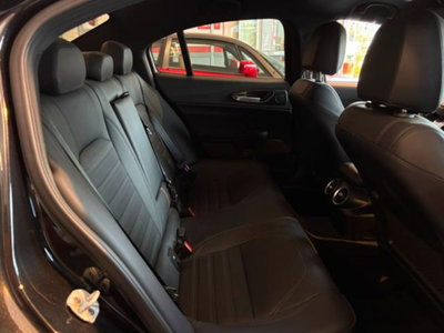 Alfa Romeo Giulia 2.9 T V6 AT8 Quadrifoglio (14)