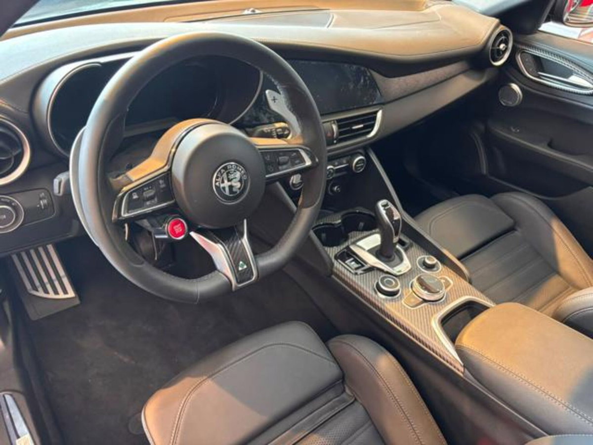 Alfa Romeo Giulia 2.9 T V6 AT8 Quadrifoglio (20)