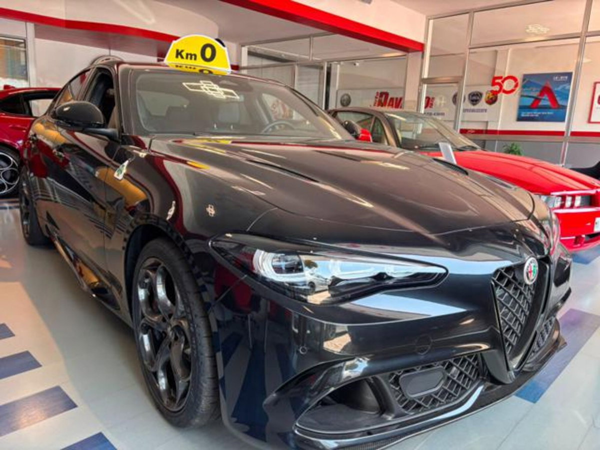 Alfa Romeo Giulia 2.9 T V6 AT8 Quadrifoglio (3)