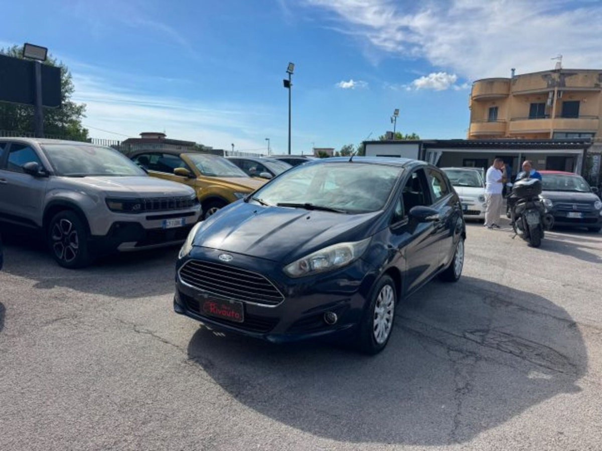 Ford Fiesta 1.2 60CV 5 porte Titanium (4)
