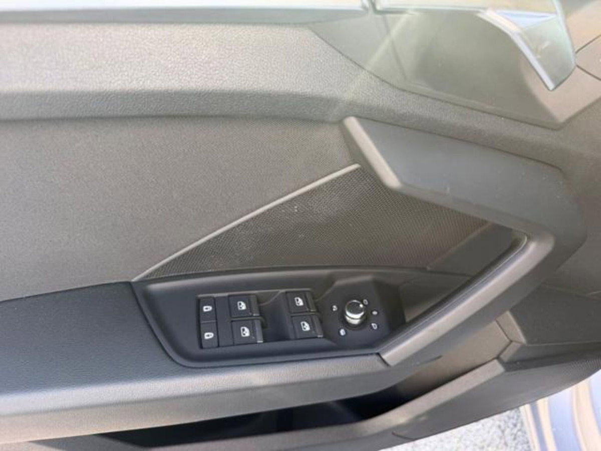Audi A3 Sportback 30 TDI S tronic Business Advanced (13)
