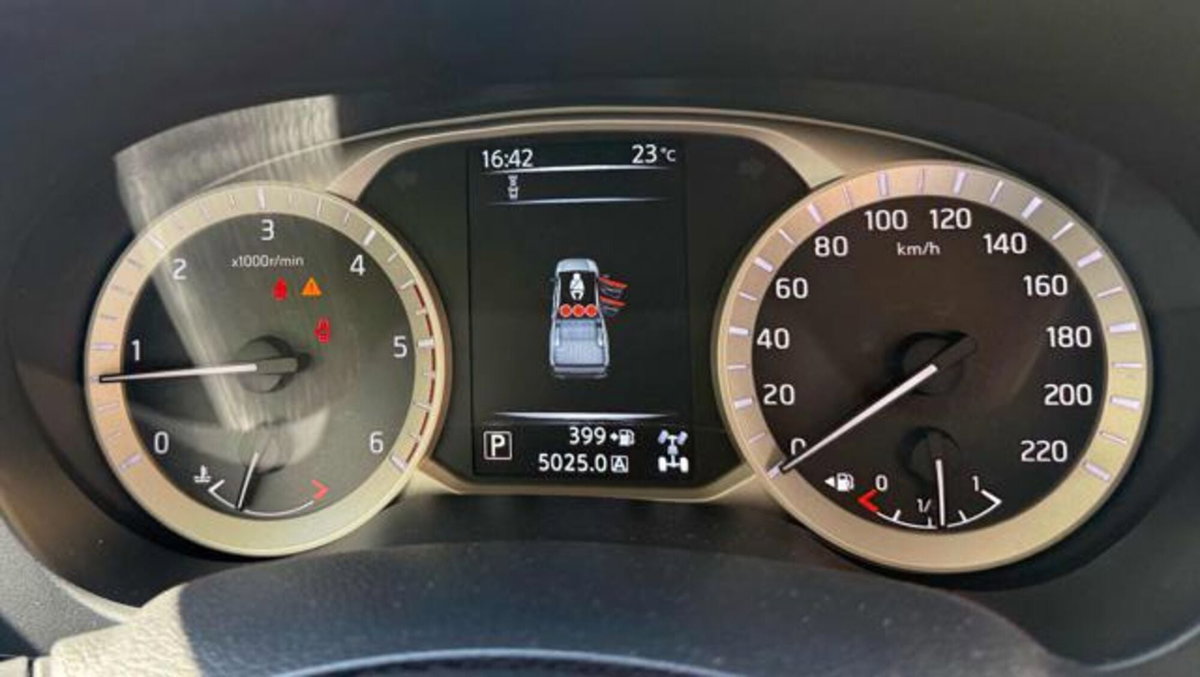 Nissan Navara 2.3 dCi 190 CV 7AT 4WD Double Cab N-Guard (12)