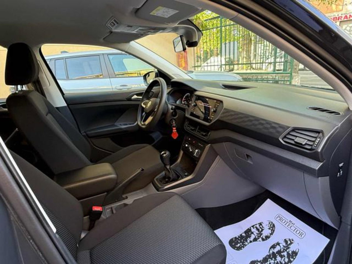Volkswagen T-Cross 1.0 TSI Urban BMT (12)