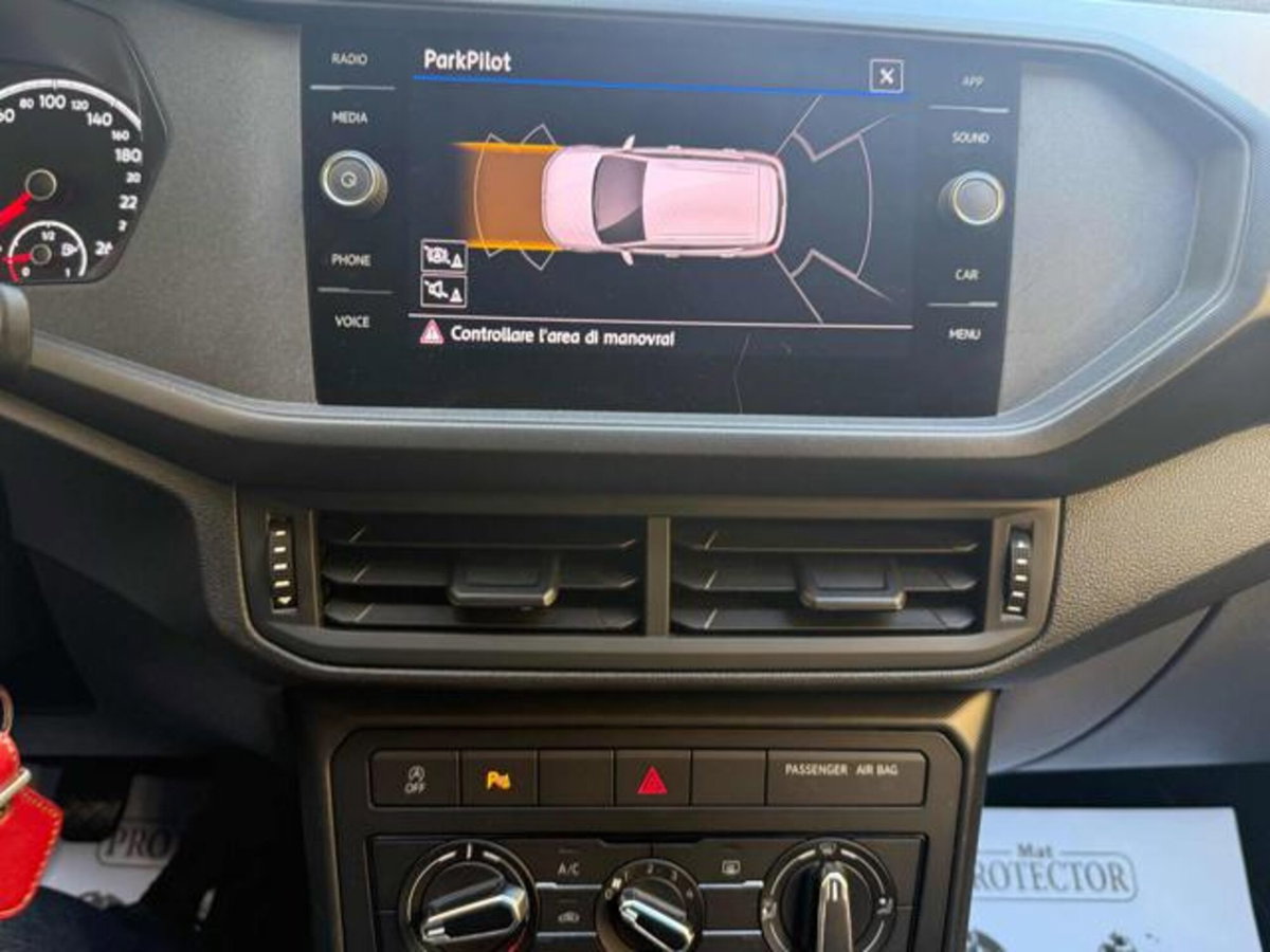 Volkswagen T-Cross 1.0 TSI Urban BMT (13)