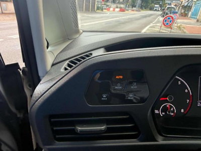 Volkswagen Caddy 1.5 TSI 114 CV DSG Space (15)