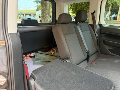 Volkswagen Caddy 1.5 TSI 114 CV DSG Space (19)