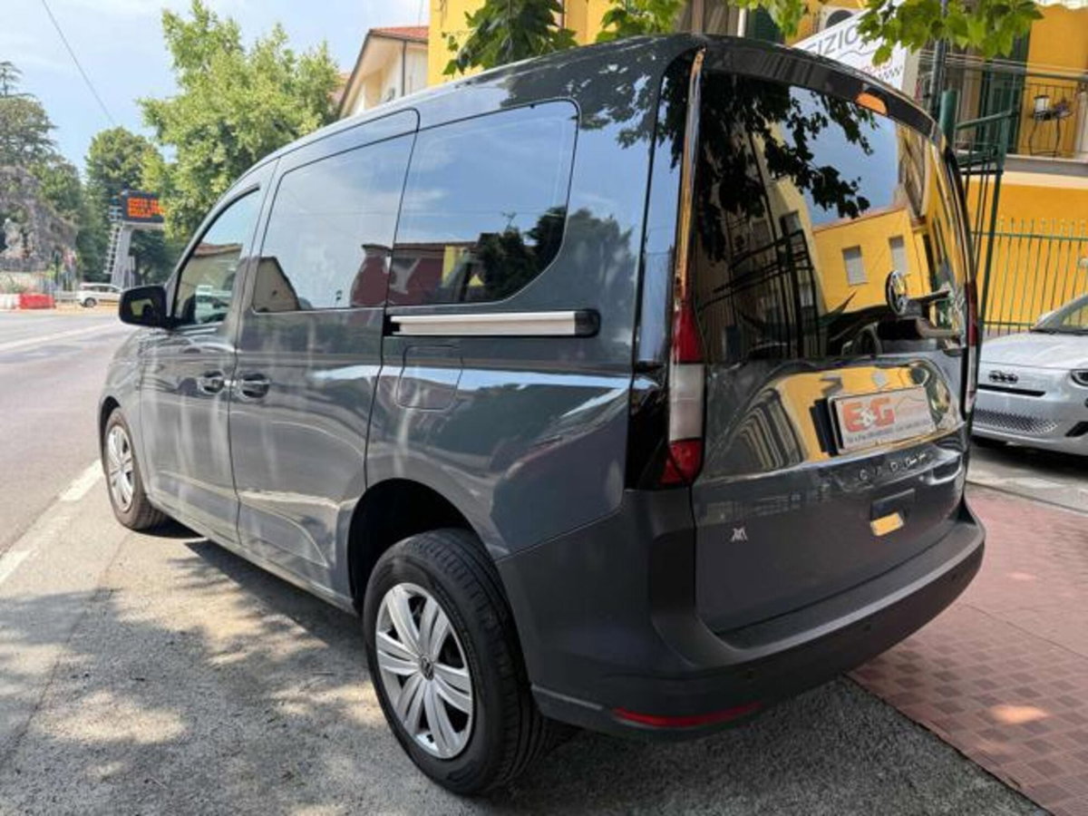 Volkswagen Caddy 1.5 TSI 114 CV DSG Space (6)