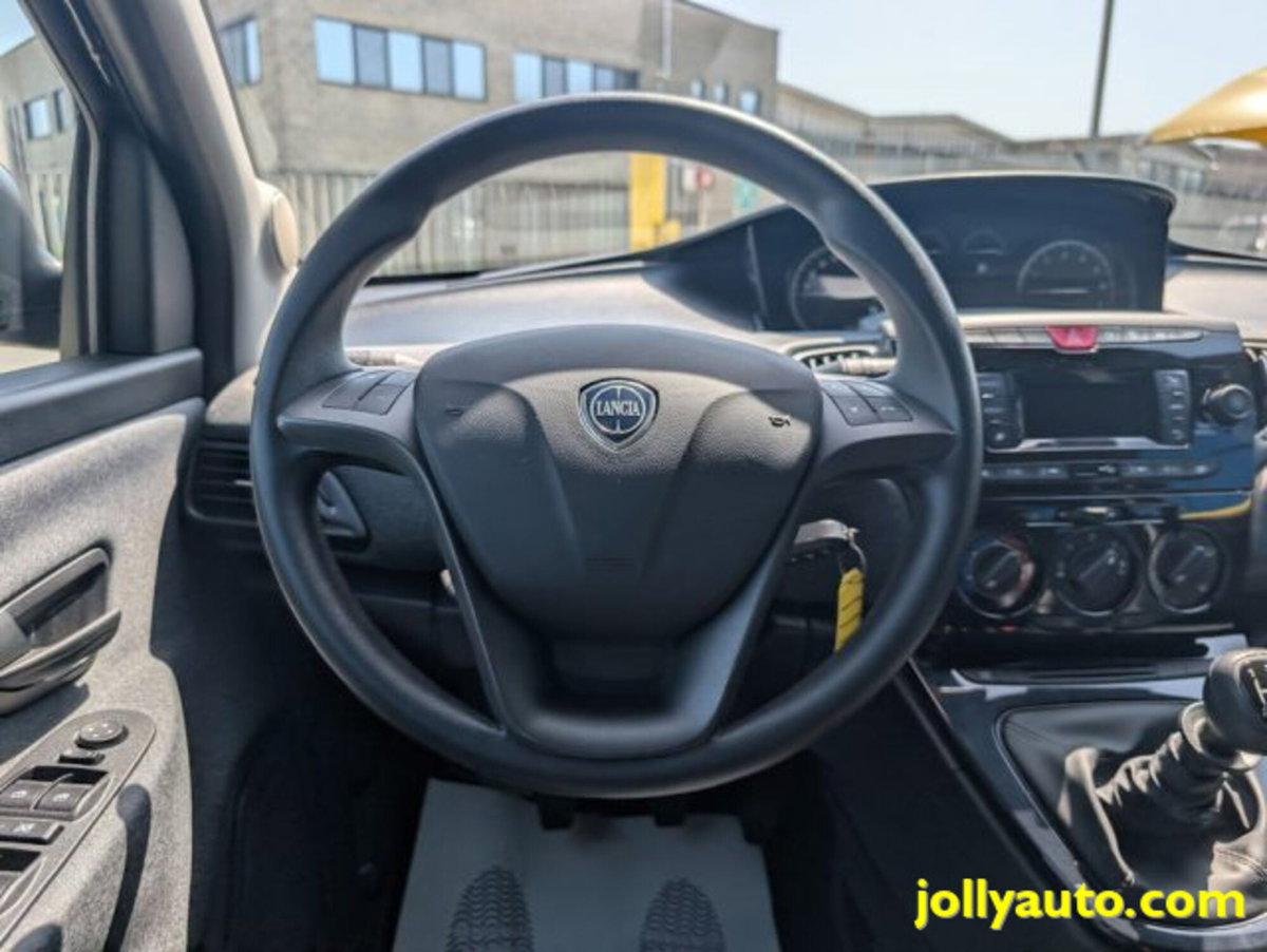 Lancia Ypsilon 1.0 FireFly 5 porte S&S Hybrid Ecochic A. Ferretti (11)