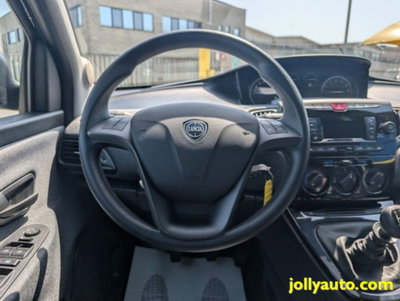 Lancia Ypsilon 1.0 FireFly 5 porte S&S Hybrid Ecochic A. Ferretti (11)