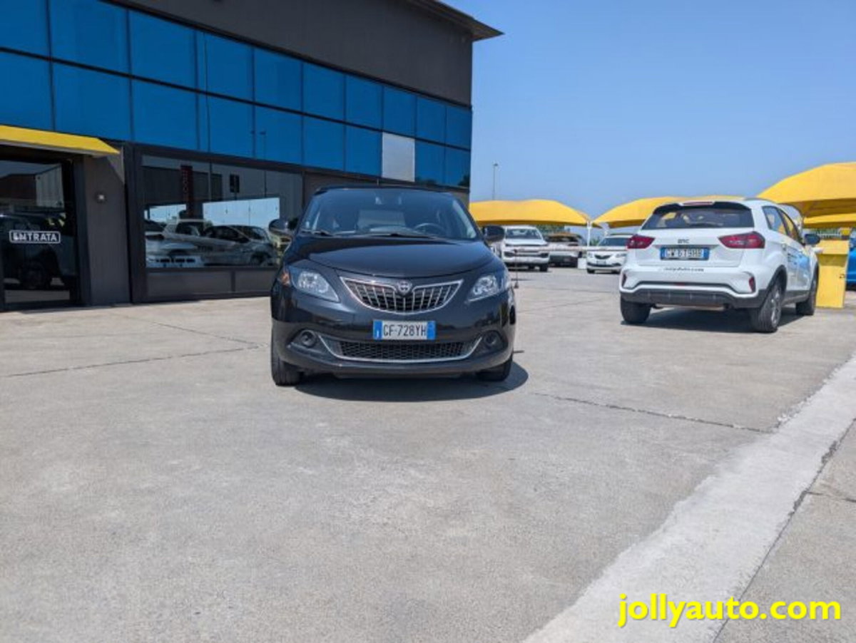 Lancia Ypsilon 1.0 FireFly 5 porte S&S Hybrid Ecochic A. Ferretti (18)