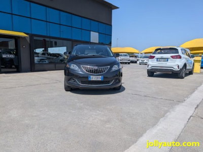 Lancia Ypsilon 1.0 FireFly 5 porte S&S Hybrid Ecochic A. Ferretti (18)
