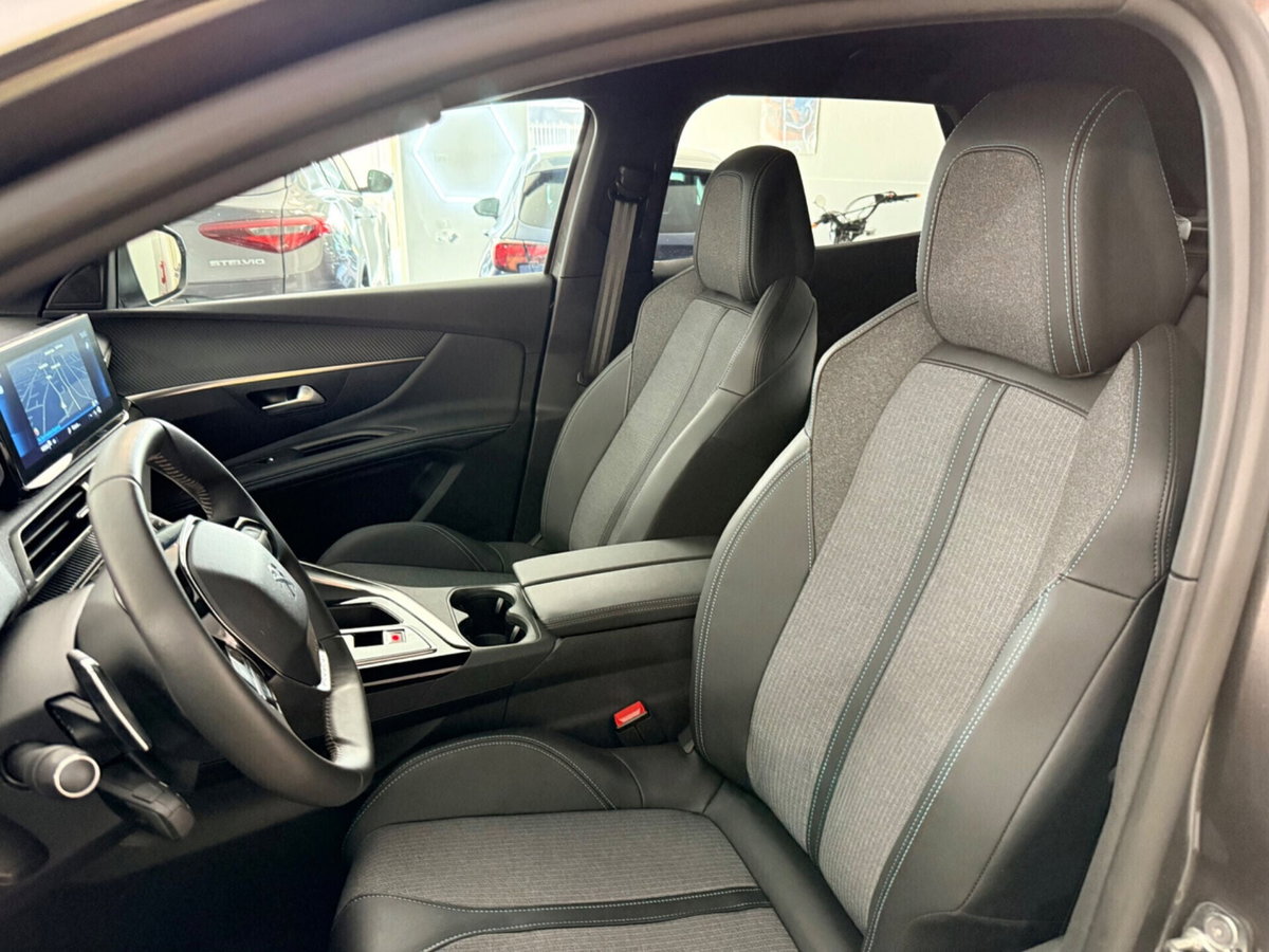 Peugeot 3008 BlueHDi 130 S&S EAT8 Allure Pack (20)