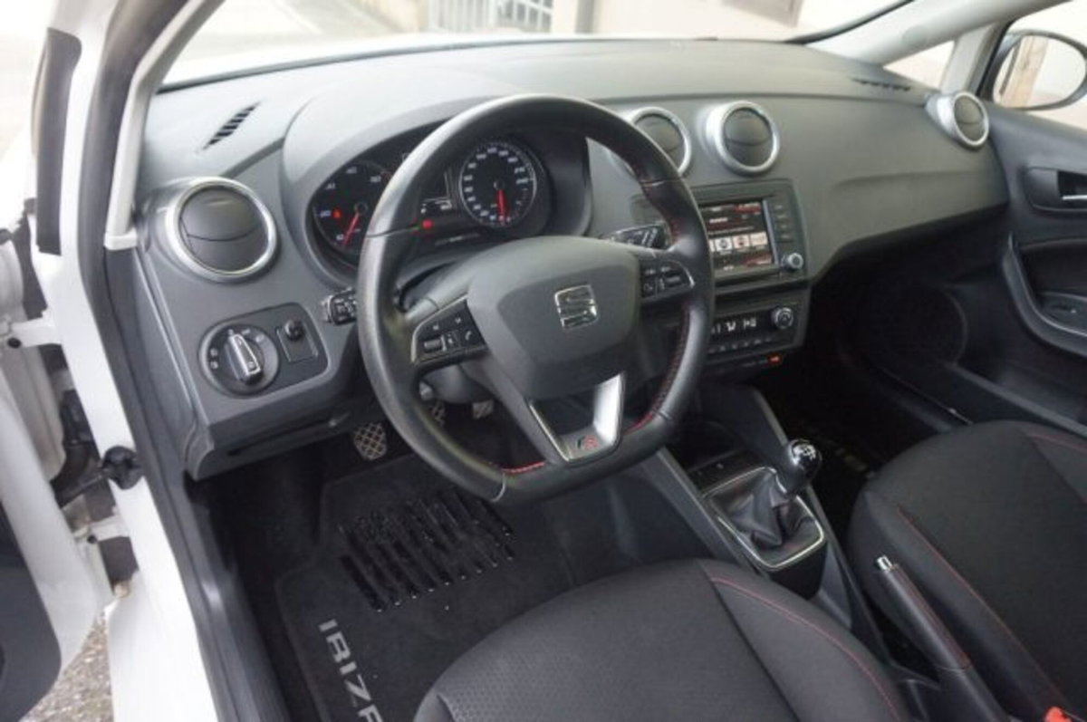 SEAT Ibiza SC 1.4 TDI 105 CV CR S/S 3p. FR (13)