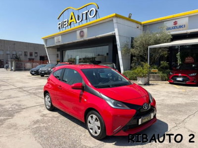 Toyota Aygo 1.0 VVT-i 69 CV 3 porte x-clusiv (18)