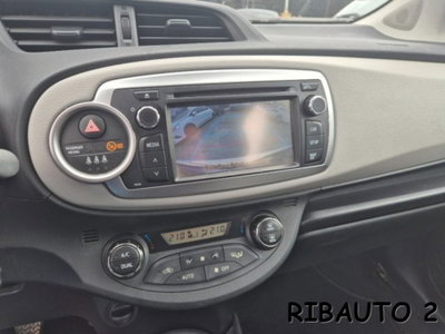 Toyota Yaris 1.0 5 porte Active (12)