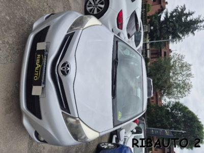 Toyota Yaris 1.0 5 porte Active (2)