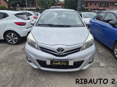 Toyota Yaris 1.0 5 porte Active (4)