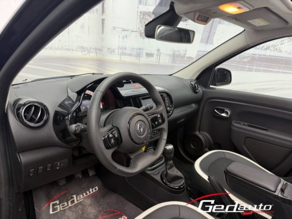 Renault Twingo 1.0 sce Urban Night 65cv (9)