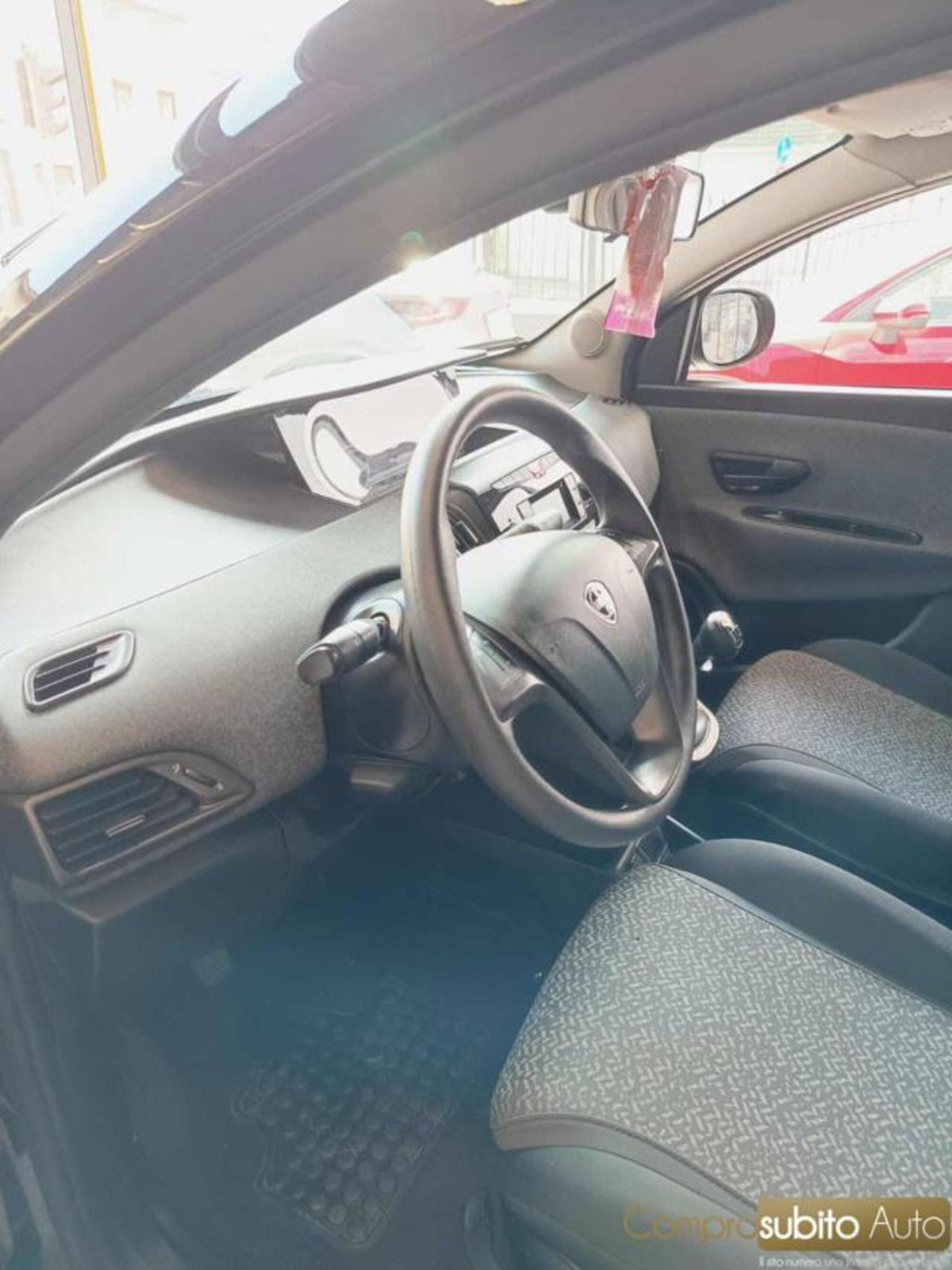 Lancia Ypsilon 1.0 FireFly 5 porte S&S Hybrid Gold Plus (11)