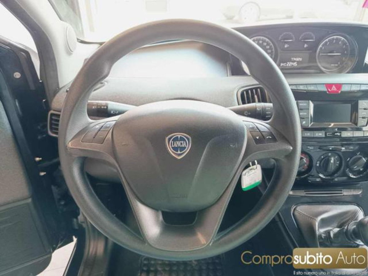 Lancia Ypsilon 1.0 FireFly 5 porte S&S Hybrid Gold Plus (16)