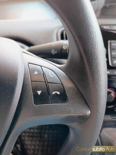 Lancia Ypsilon 1.0 FireFly 5 porte S&S Hybrid Gold Plus (17)