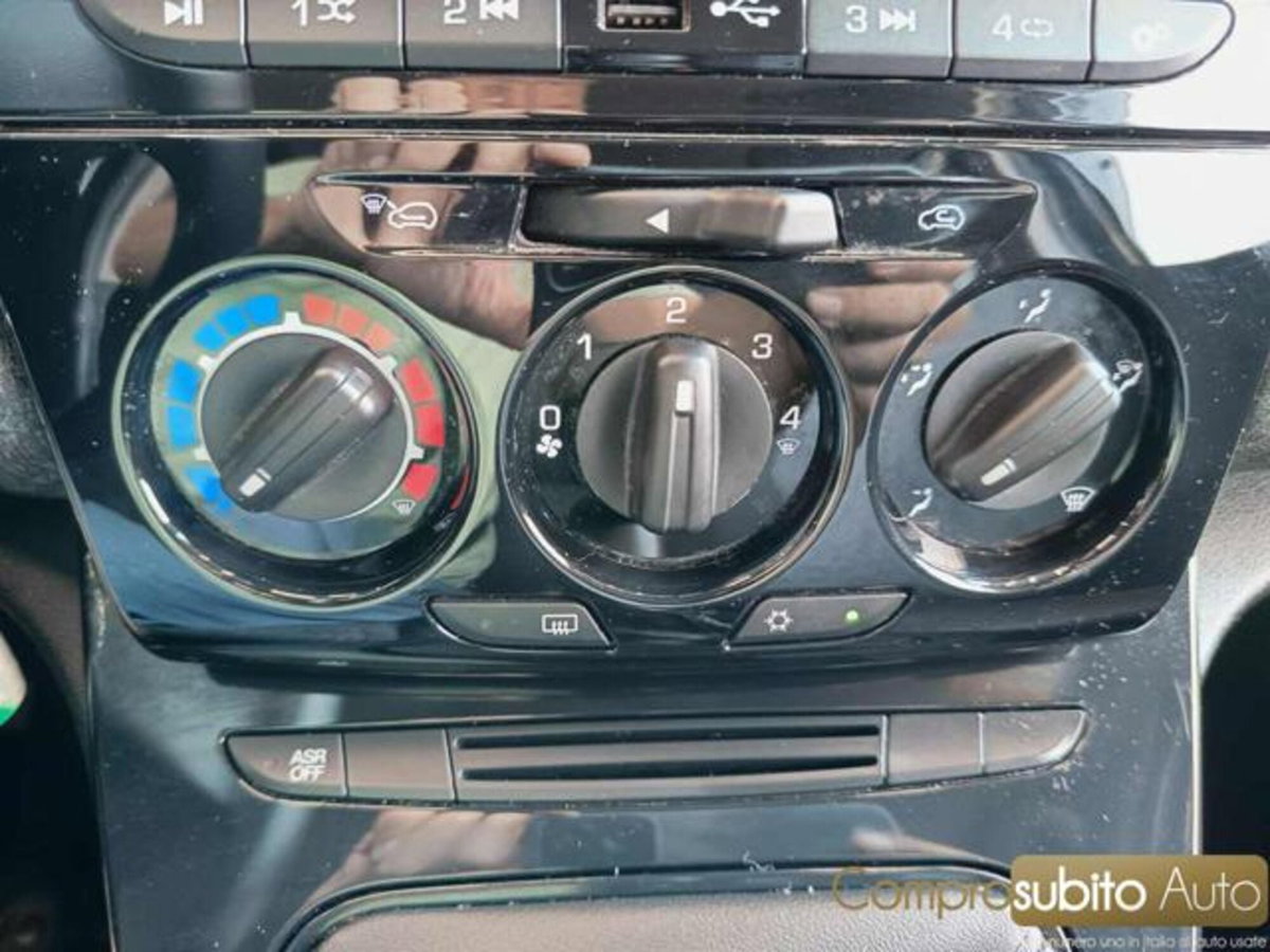 Lancia Ypsilon 1.0 FireFly 5 porte S&S Hybrid Gold Plus (19)