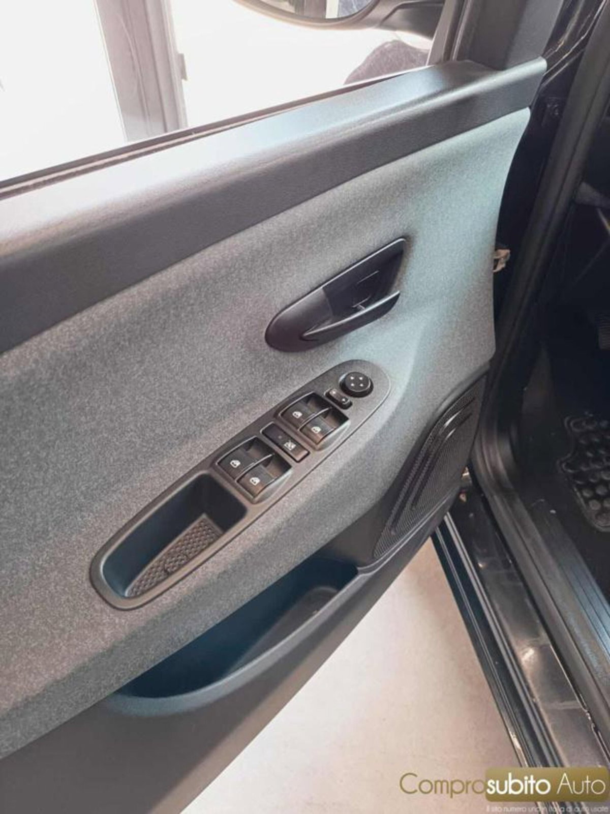 Lancia Ypsilon 1.0 FireFly 5 porte S&S Hybrid Gold Plus (20)