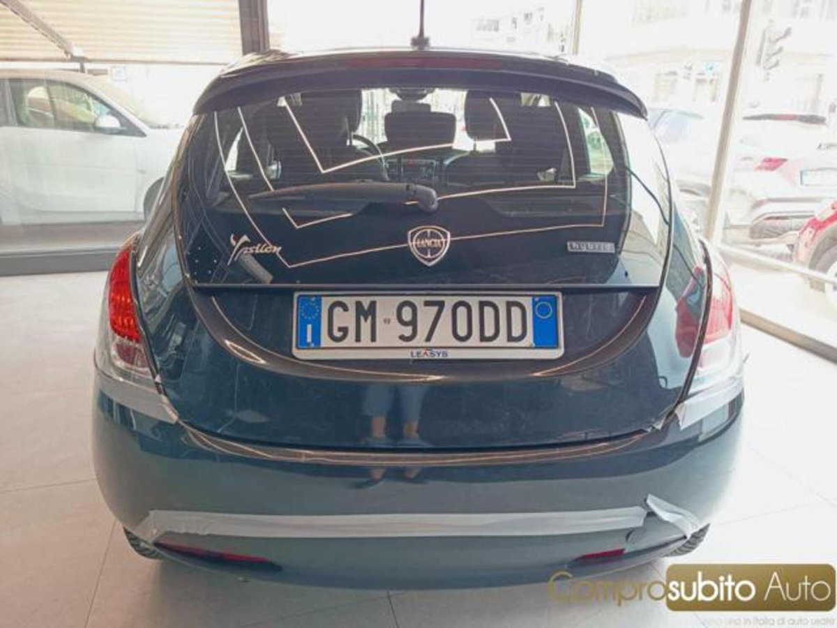 Lancia Ypsilon 1.0 FireFly 5 porte S&S Hybrid Gold Plus (4)