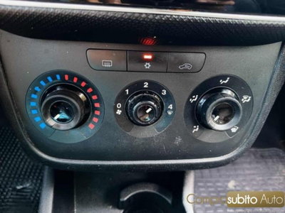 Fiat Punto 1.2 8V 5 porte Lounge (14)
