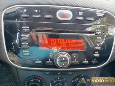 Fiat Punto 1.2 8V 5 porte Lounge (17)