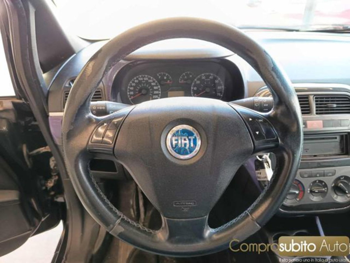 Fiat Grande Punto 1.3 MJT 75 CV 5 porte Dynamic (11)