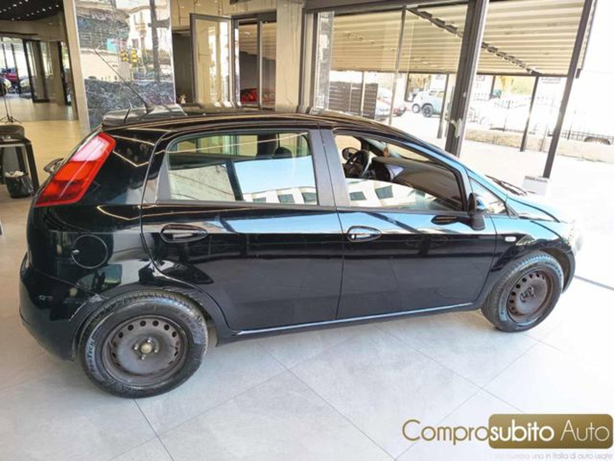 Fiat Grande Punto 1.3 MJT 75 CV 5 porte Dynamic (5)