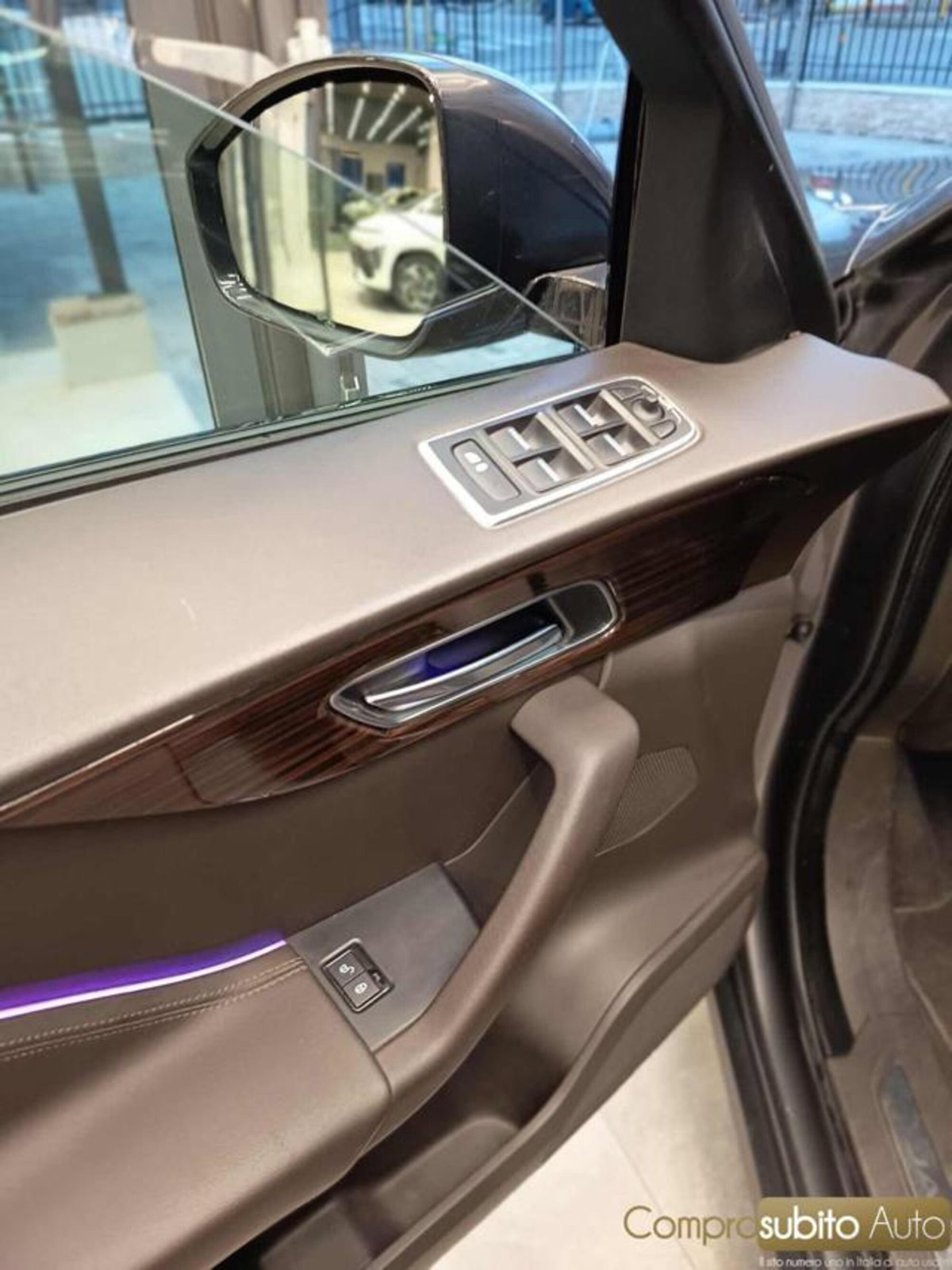 Jaguar F-Pace 2.0 D 180 CV AWD Portfolio (11)