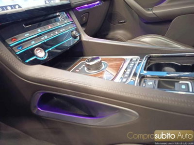 Jaguar F-Pace 2.0 D 180 CV AWD Portfolio (14)
