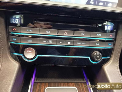 Jaguar F-Pace 2.0 D 180 CV AWD Portfolio (17)