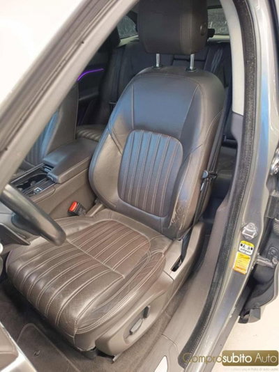 Jaguar F-Pace 2.0 D 180 CV AWD Portfolio (19)