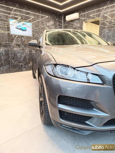 Jaguar F-Pace 2.0 D 180 CV AWD Portfolio (2)