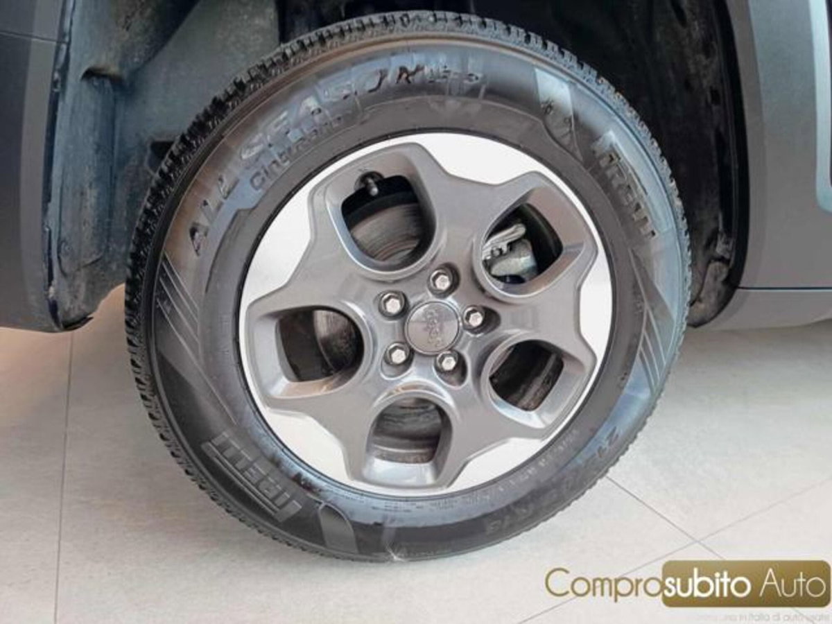 Jeep Renegade 2.0 Mjt 140CV 4WD Active Drive Limited (15)