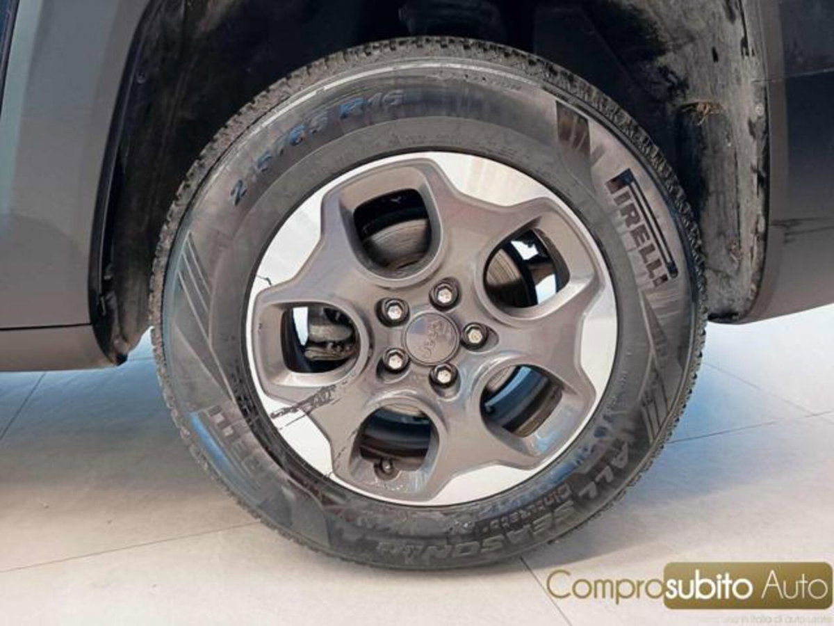 Jeep Renegade 2.0 Mjt 140CV 4WD Active Drive Limited (16)