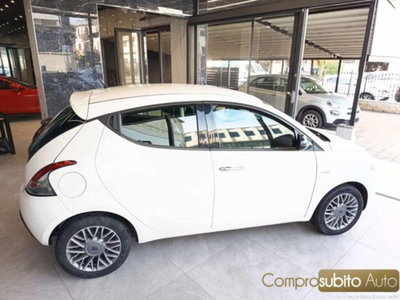 Lancia Ypsilon 1.3 MJT 75 CV Platino (5)