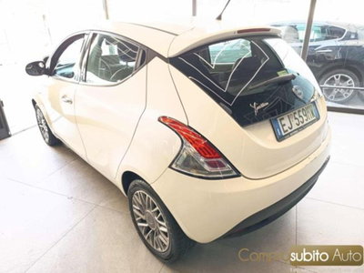 Lancia Ypsilon 1.3 MJT 75 CV Platino (6)