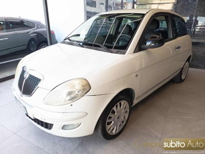 Lancia Ypsilon 1.2 69 CV Diva (3)