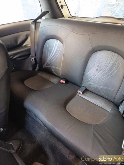 Lancia Ypsilon 1.2 69 CV Diva (8)