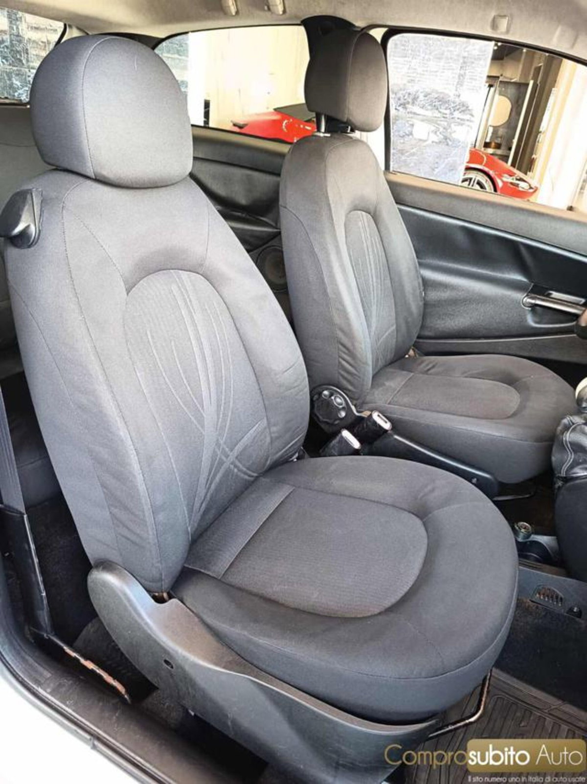 Lancia Ypsilon 1.2 69 CV Diva (9)