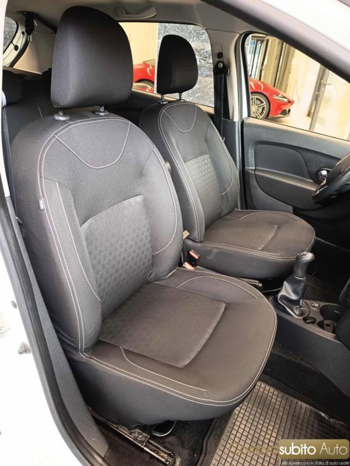 Dacia Sandero 1.2 GPL 75CV Ambiance (10)
