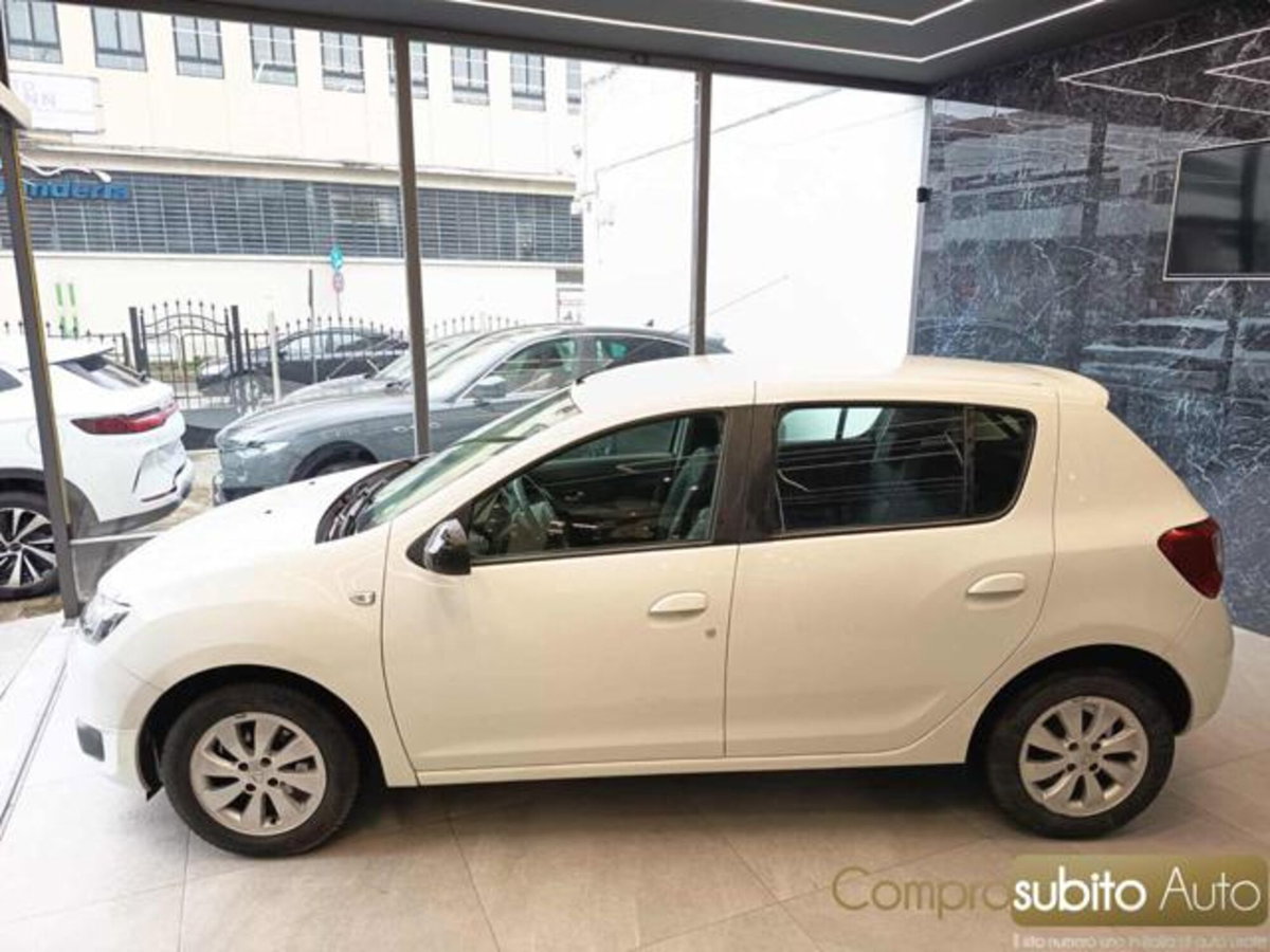Dacia Sandero 1.2 GPL 75CV Ambiance (8)